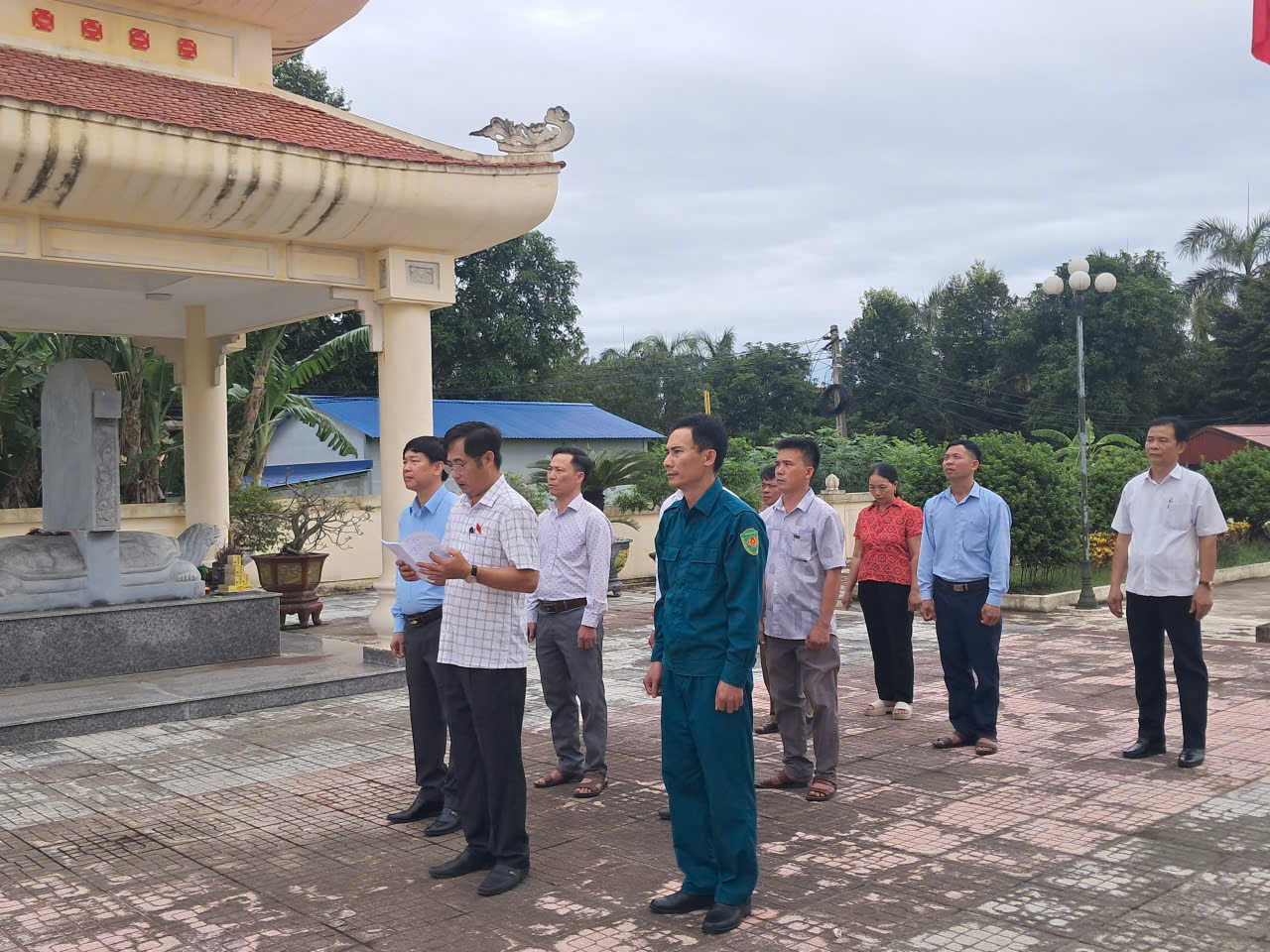 Anh-tin-bai